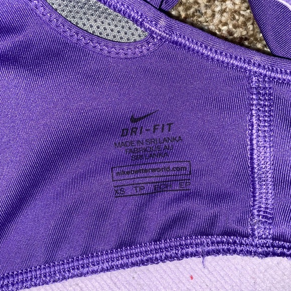 nike bra - Picture 3 of 3